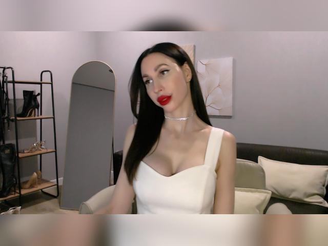 Welcome to cammodel profile for EllaSea: Legs, feet & shoes
