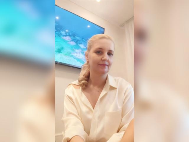 Why not cam2cam with LadyGoldie: Movies/Cinema