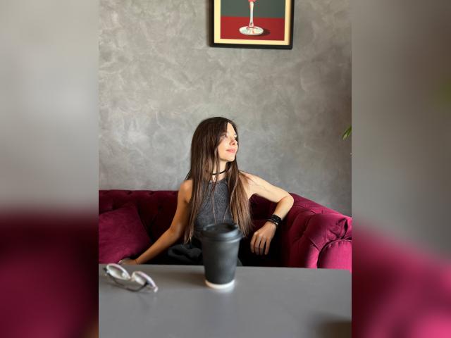 Why not cam2cam with luuna69