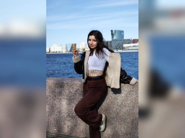Welcome to cammodel profile for EmmieWren: Lingerie & stockings
