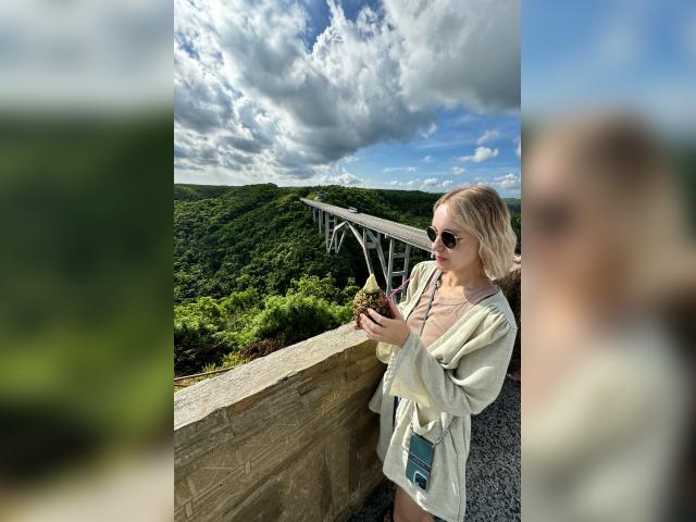 Explore your dreams with webcam model Elymoon: Ask about my Hobbies