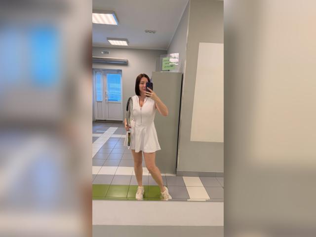 Welcome to cammodel profile for MiiraReele: Travel