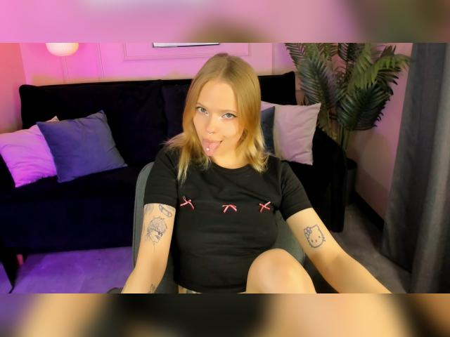 Welcome to cammodel profile for Lucyloy: Lingerie & stockings