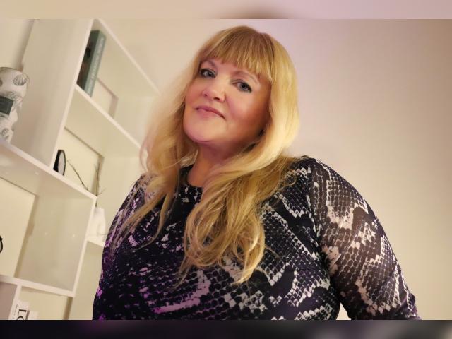 Why not cam2cam with NicoleKind: Nipple play