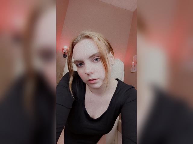 Adult chat with CandyQueen: Nails