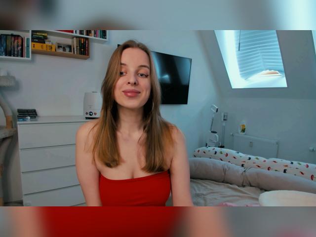 Adult chat with violetblue: Nails