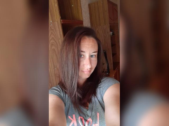 Welcome to cammodel profile for MakeYourDay: Humor