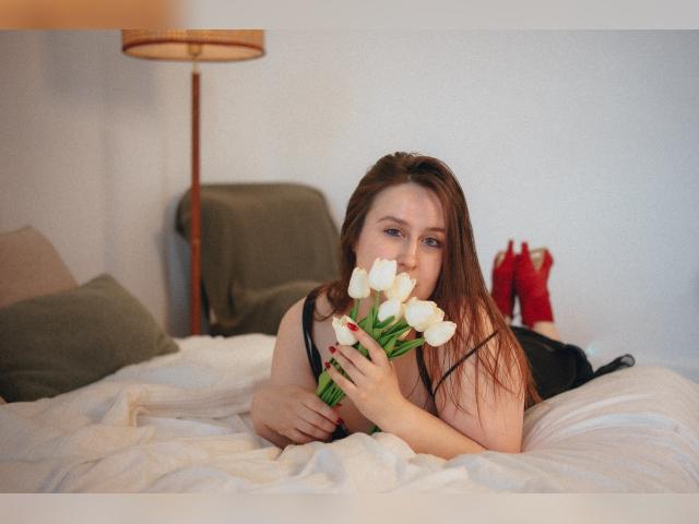 Explore your dreams with webcam model ViLattea: Outfits
