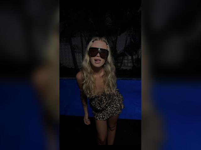 Why not cam2cam with roxycherry: Outdoor Activities