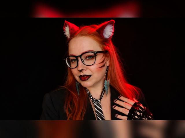 Welcome to cammodel profile for RedFoxMarta: Lingerie & stockings