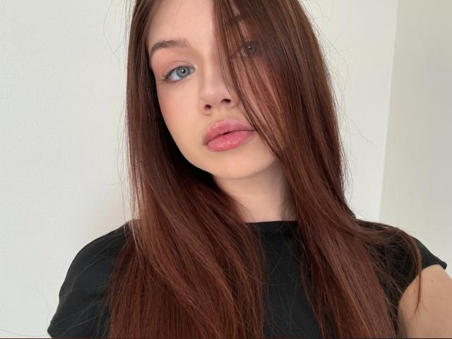 Welcome to cammodel profile for DaniellaLove: Travel