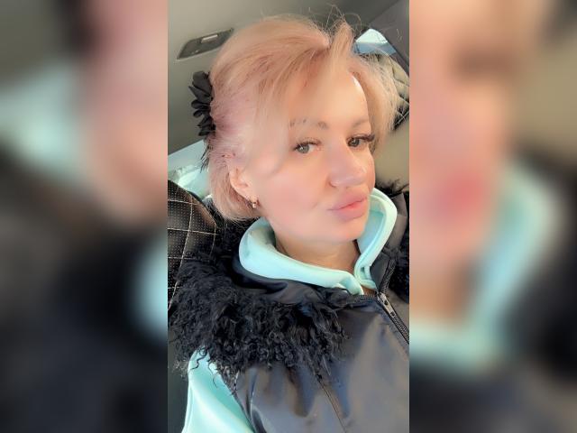 Adult chat with Lisicka27: Fitness
