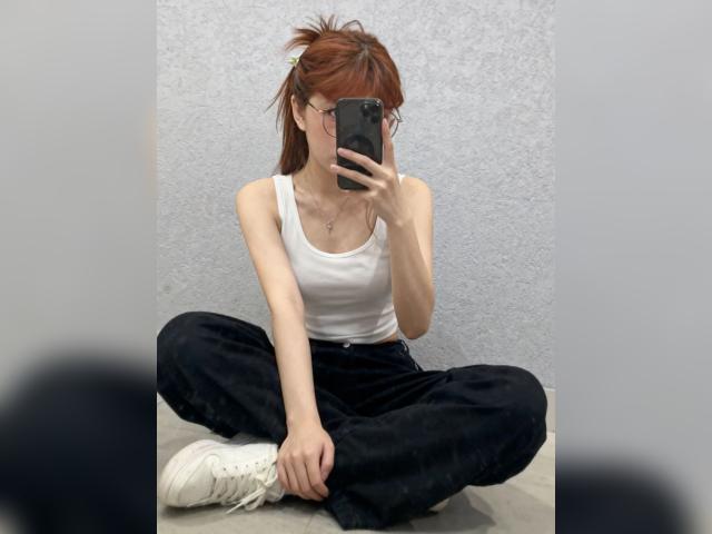 Adult webcam chat with LuckySunny: Strip-tease
