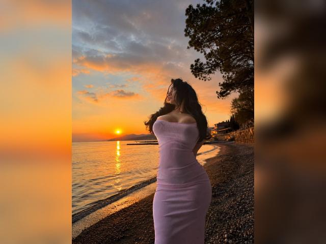 Welcome to cammodel profile for Monica: Ask about my other interests