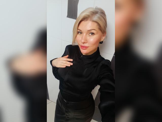 Why not cam2cam with LindsiLuvviv: Toys