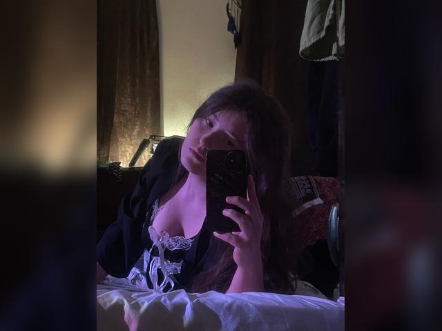 Adult chat with NikiKiwi: Dancing