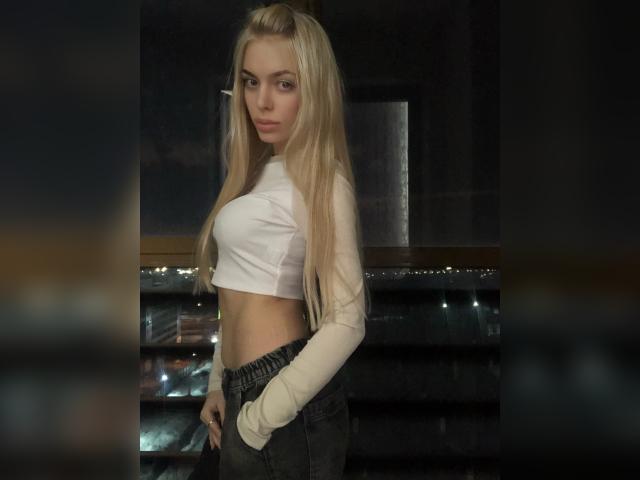 Welcome to cammodel profile for Marivell: Lingerie & stockings