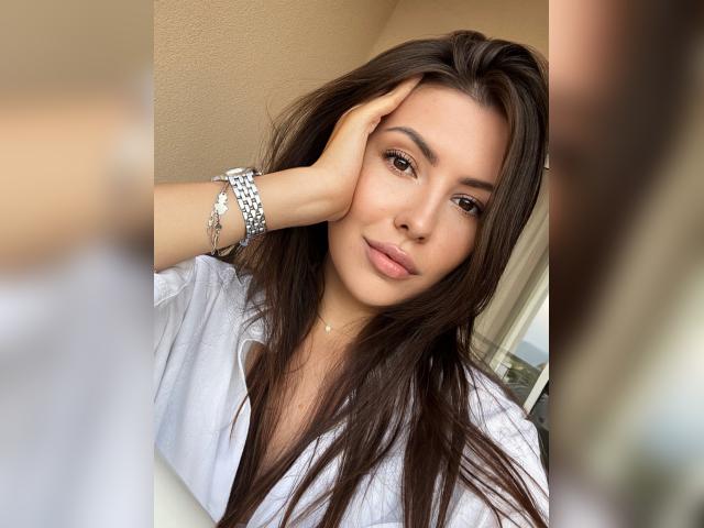 Welcome to cammodel profile for MissFlirtyKiss: Conversation
