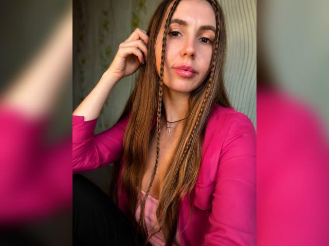 Why not cam2cam with PinkyShadow: Lipstick