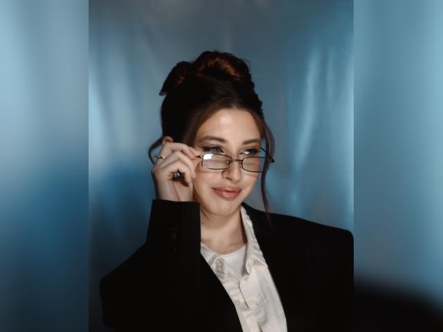 Adult chat with hallucinationXX: Kissing