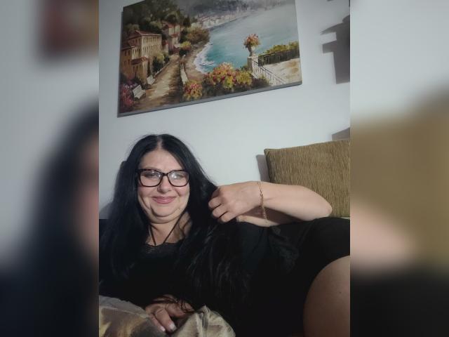Why not cam2cam with Maurelle: Ask about my Hobbies