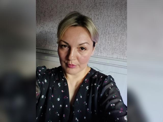 Welcome to cammodel profile for Kirishka: Cooking