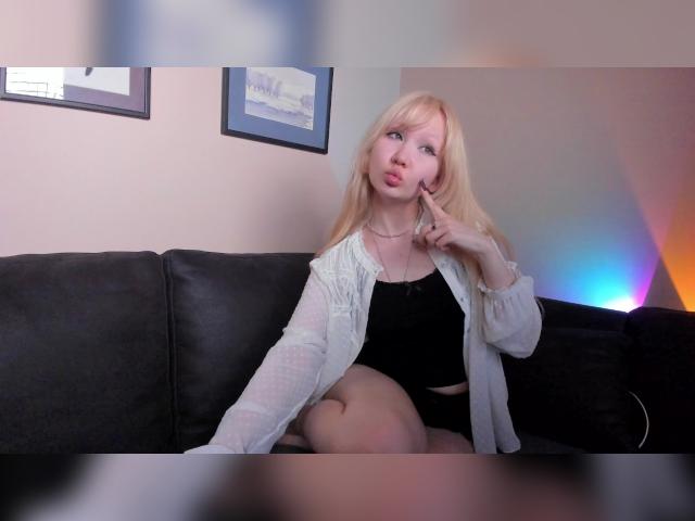 Adult chat with MikuTakashima: Role playing