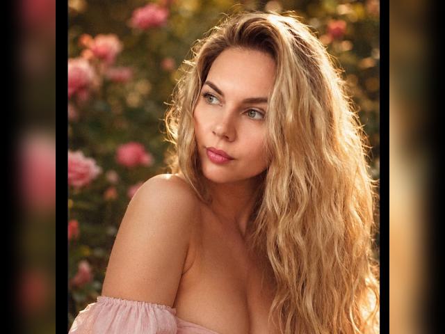 Welcome to cammodel profile for PoisonKiss: Outdoor Activities