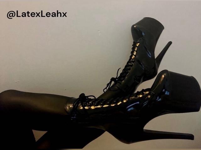 Welcome to cammodel profile for LatexLeahx: Dominatrix