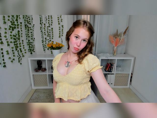 Adult chat with LanaRoselle: Nails