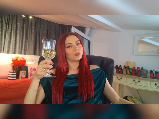 Adult chat with GoddessLilith: Kissing