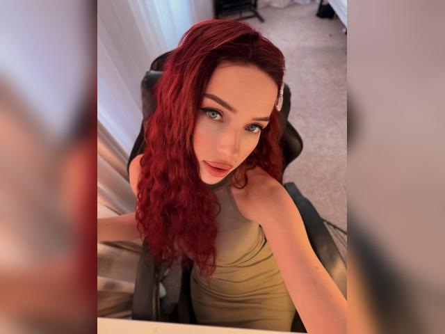 Welcome to cammodel profile for 1Aria: Legs, feet & shoes