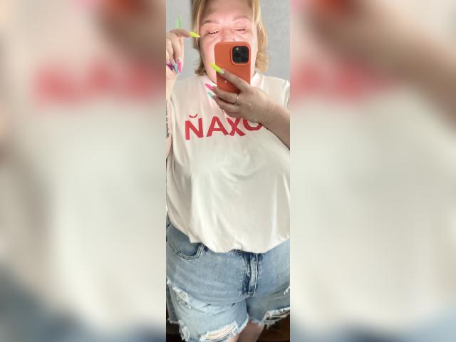 Adult chat with LadyNux: Ask about my other activities