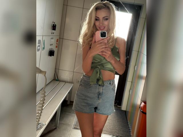 Adult chat with 1CutieBridget: Cooking