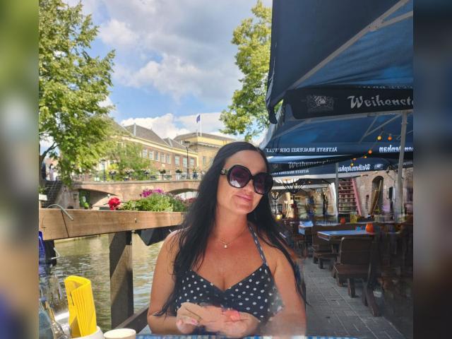 Welcome to cammodel profile for AriaNight: Conversation