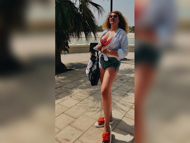 Welcome to cammodel profile for Rovela: Dominatrix