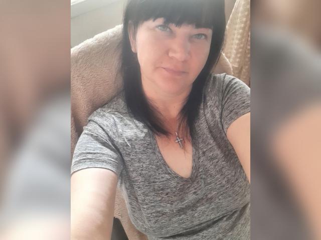Why not cam2cam with CassieStefana: Kissing