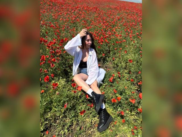 Find your cam match with Amazingbb222: Art