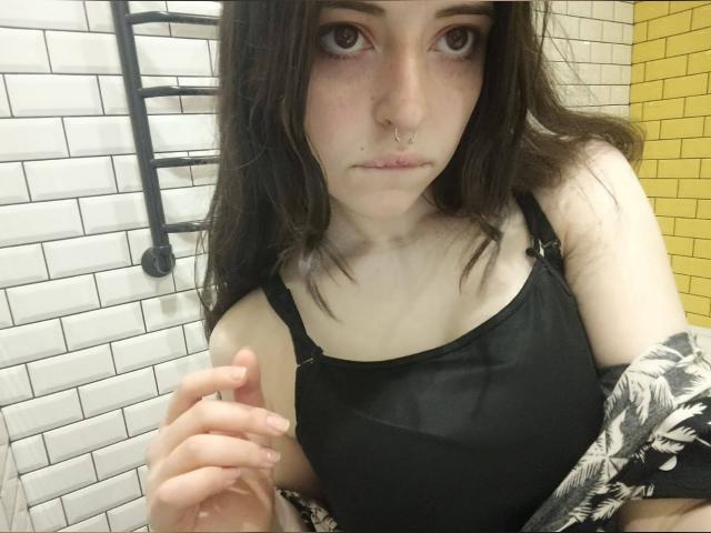 Welcome to cammodel profile for CaseySparkle: Lingerie & stockings