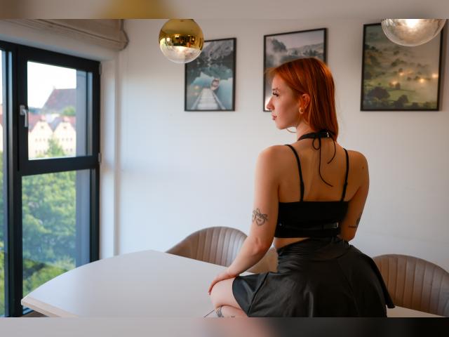 Welcome to cammodel profile for sonyaflirt: Piercings & tattoos