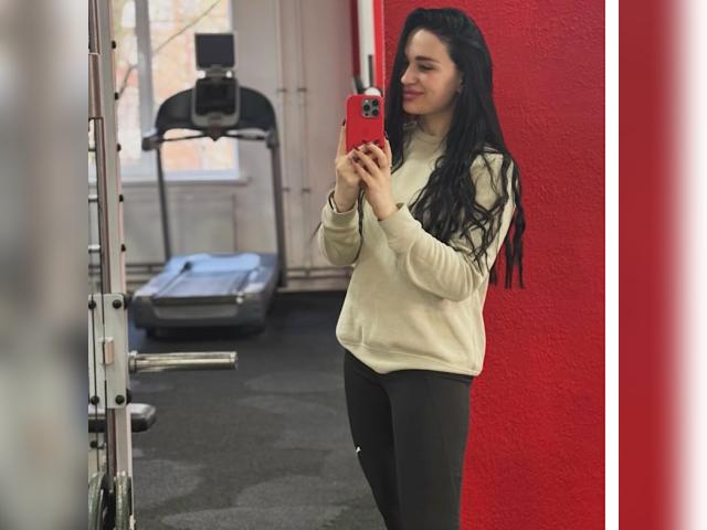 Welcome to cammodel profile for Beautifulmiss33: Dancing