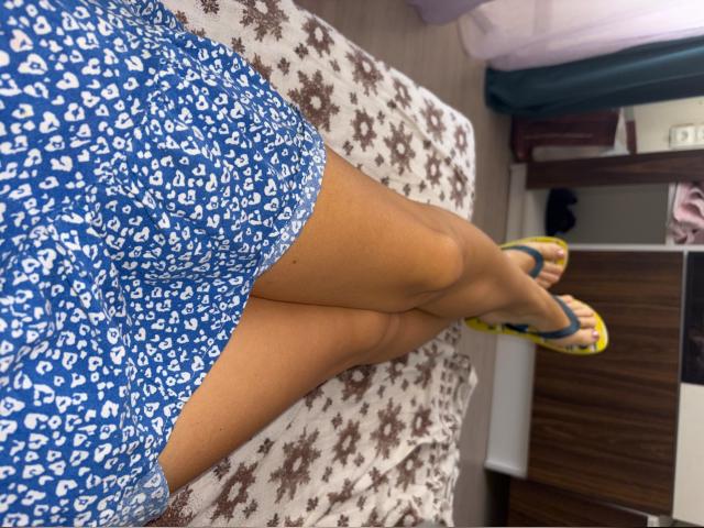 Welcome to cammodel profile for DarkxAngel: Legs, feet & shoes
