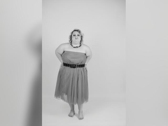 Adult chat with LadyNux: Ask about my other activities