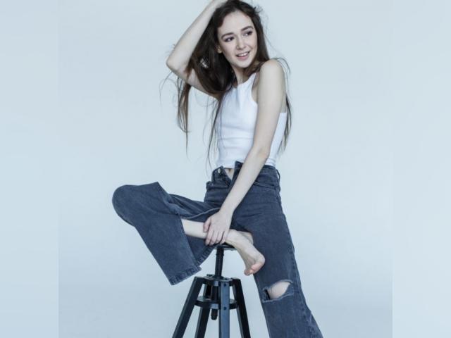 Welcome to cammodel profile for AnnaBanana: Exercise