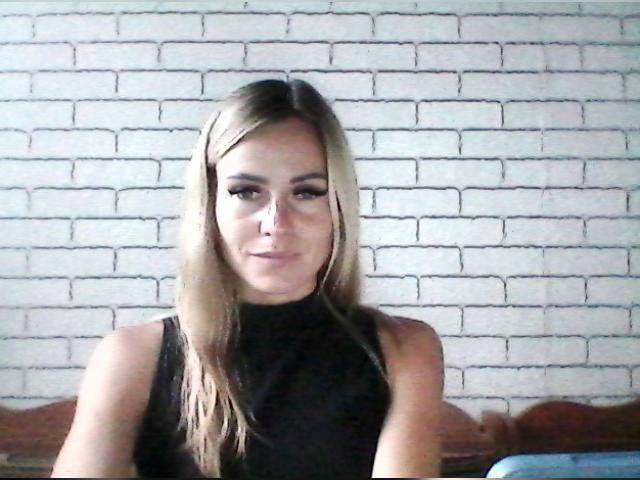Adult webcam chat with LinaLina7777: Humor