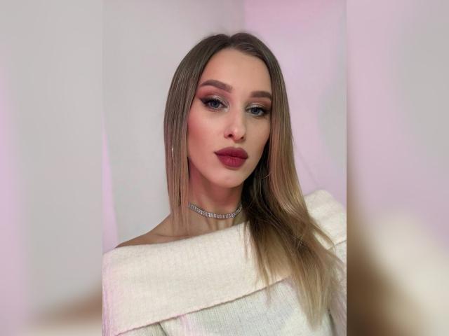 Why not cam2cam with SmartKitty: Travel