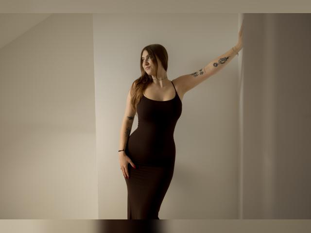 Welcome to cammodel profile for MeganxLove: Legs, feet & shoes