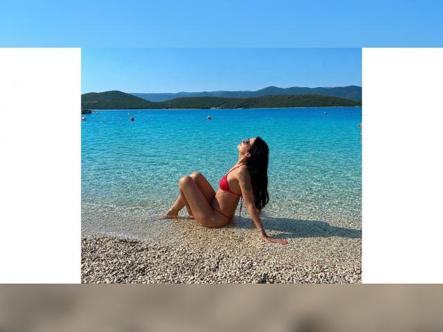 Adult chat with EvaDesire: Travel