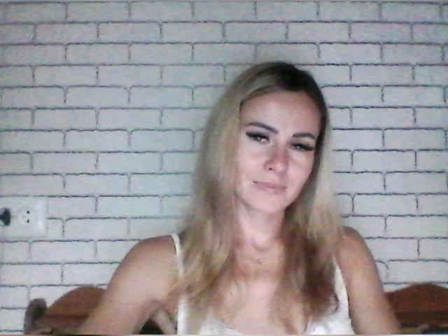 Welcome to cammodel profile for LinaLina7777: Humor