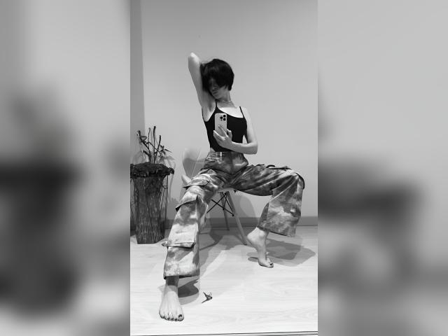 Welcome to cammodel profile for GoddessMisha: Leather